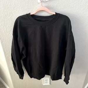 Black size 10 lululemon sweatshirt